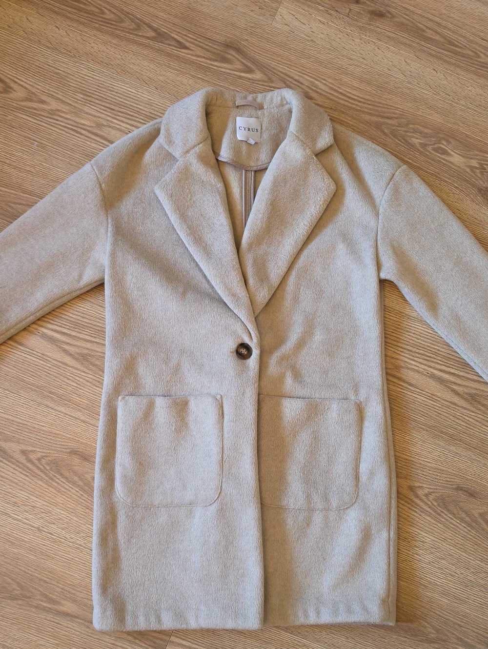Cyrus Light Cream Single-Button Notch Lapel Coat